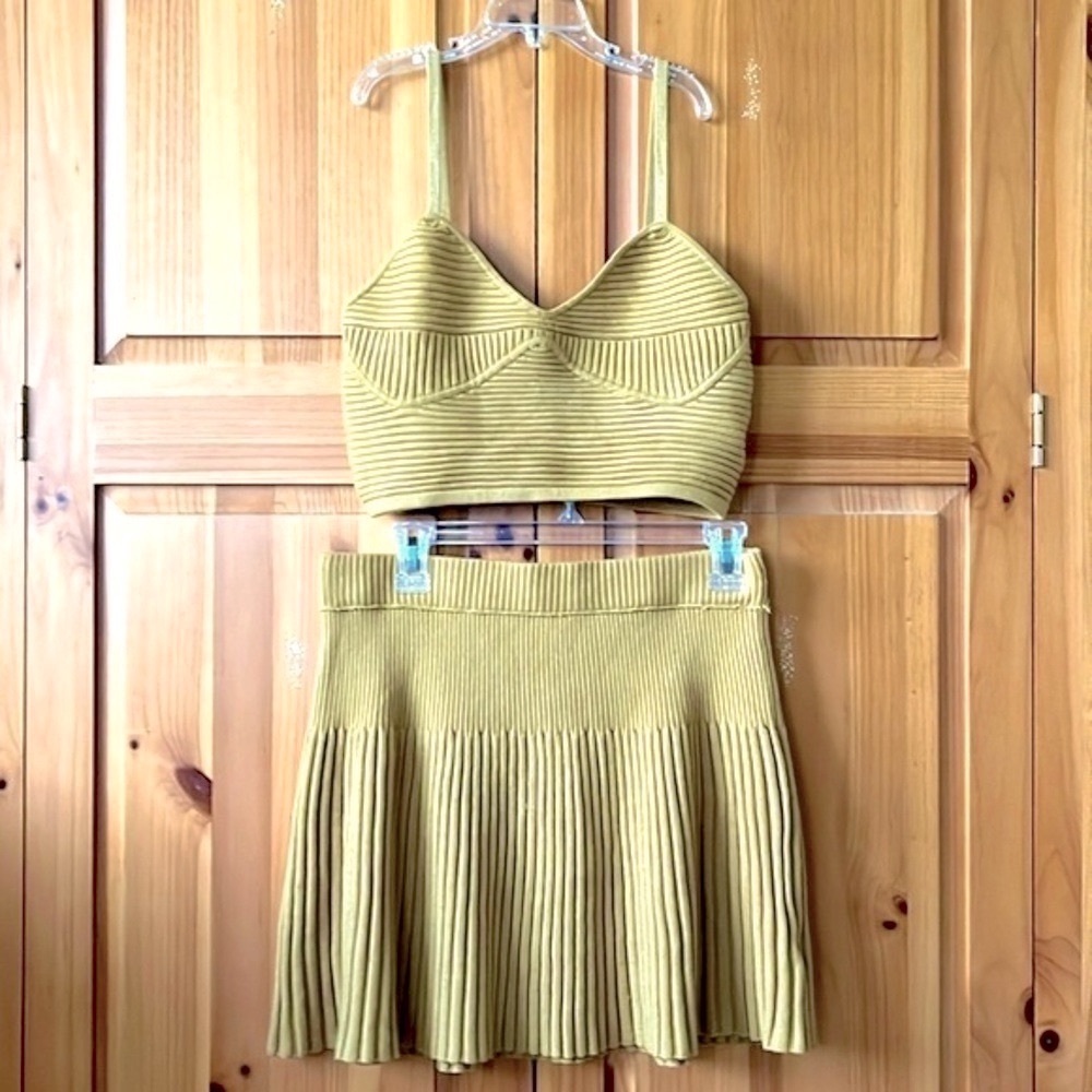 🌟HP🌟Aerie Take Charge Sweater Corset & Skirt Set